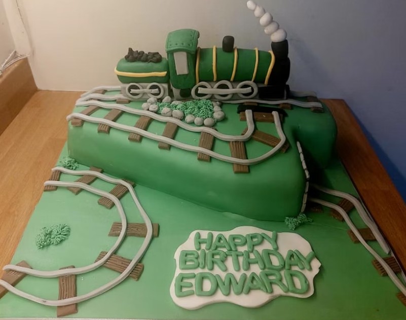 Creative Cakes by Kaz